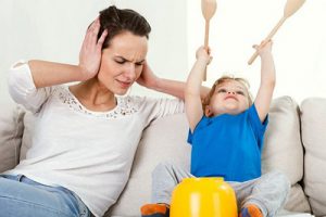 نوروفیدبک چگونه بیش فعالی را درمان میکند؟